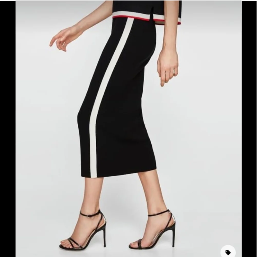 ZARA Black Cardigan w/ Faux Pearl Buttons with Matching Midi Skirt - Picture 12 of 13